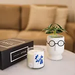 De Clave Luxury Apartment
