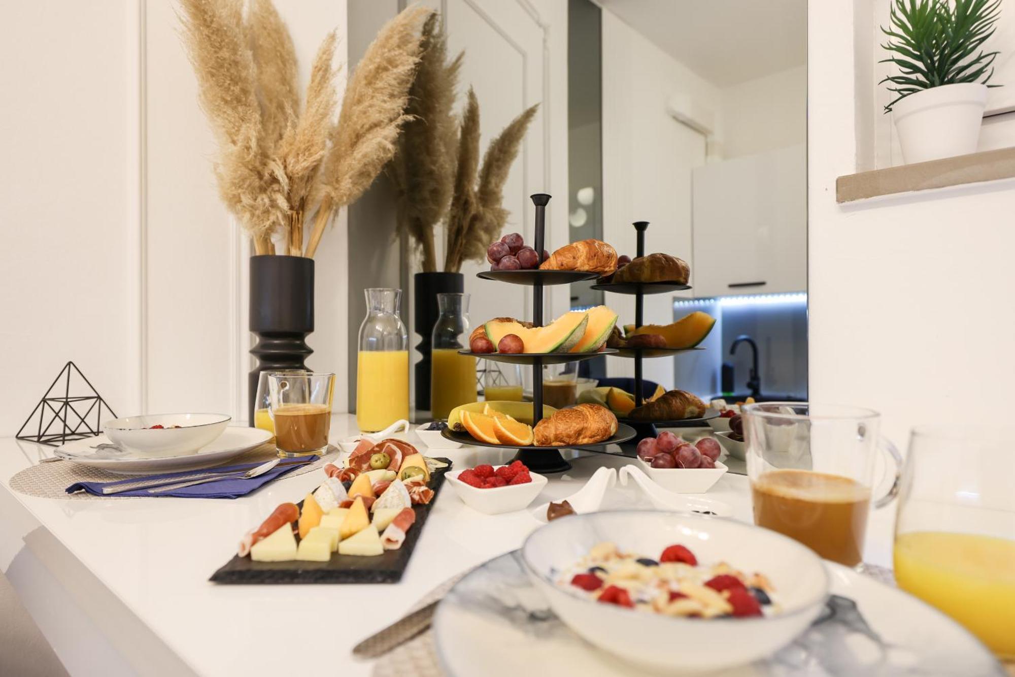 De Clave Luxury Apartment